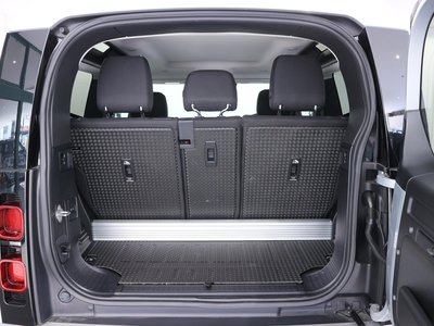 2021 LAND Rover DEFENDER thumbnail 30