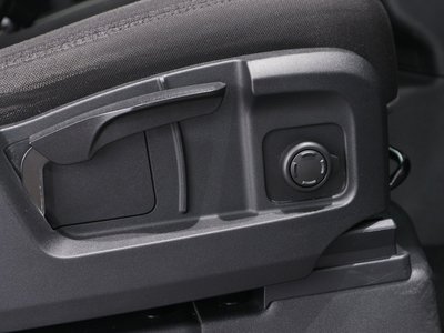 2021 LAND Rover DEFENDER thumbnail 32
