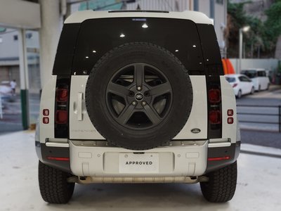 LAND ROVER DEFENDER - 8