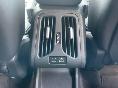 2025 BMW X1 缩略图 33