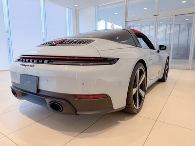 2026 Porsche 911 — миниатюра 14