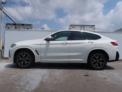 صورة 6 لـ 2023 BMW X4