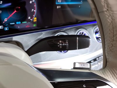 MERCEDES-BENZ E-CLASS - 9