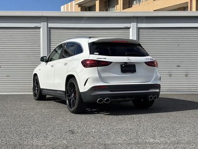 MERCEDES-BENZ GLA - 3