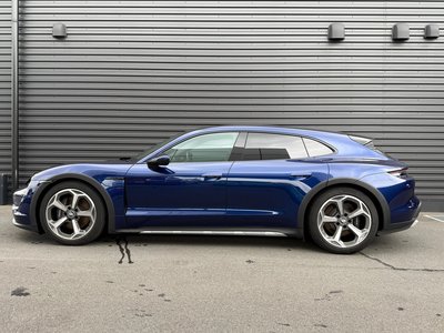 صورة 11 لـ 2024 Porsche TAYCAN