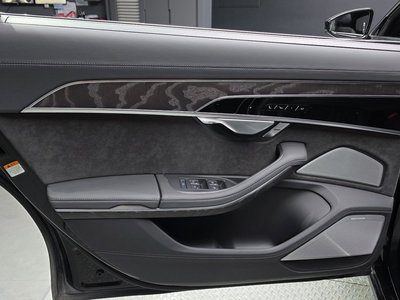 2021 AUDI A8 — миниатюра 15