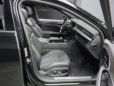 2021 AUDI A8 — миниатюра 17