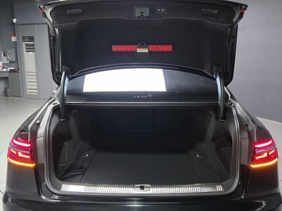 2021 AUDI A8 — миниатюра 26