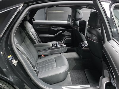 2021 AUDI A8 — миниатюра 18