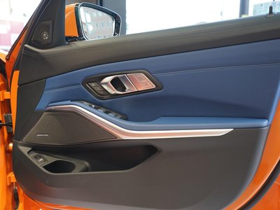 BMW ALPINA D3 TOURING - 6