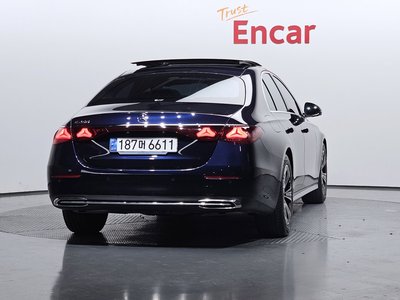 MERCEDES-BENZ E-CLASS - 3