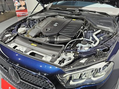 MERCEDES-BENZ E-CLASS - 7