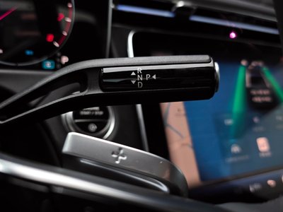 MERCEDES-BENZ E-CLASS - 9