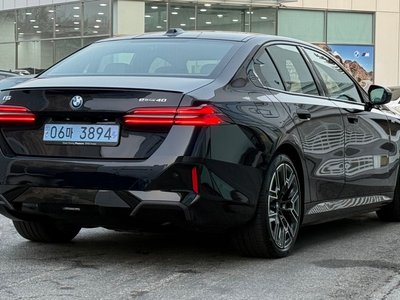 BMW I5 - 4