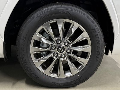 TOYOTA LAND CRUISER 300 - 8