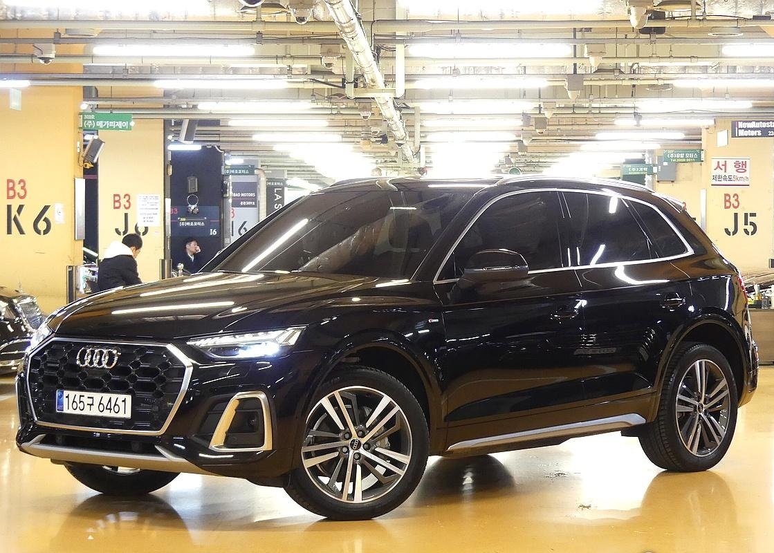 AUDI Q5 - View 1