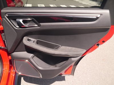 2018 Porsche MACAN 缩略图 33