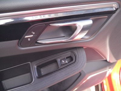 2018 Porsche MACAN 缩略图 39