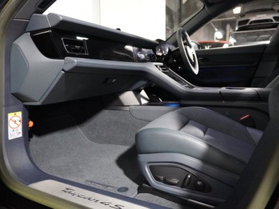2023 Porsche TAYCAN — миниатюра 15