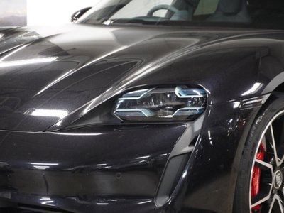 2023 Porsche TAYCAN photo 7
