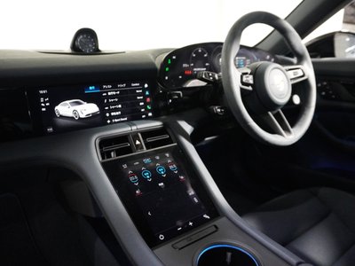 2023 Porsche TAYCAN — миниатюра 14