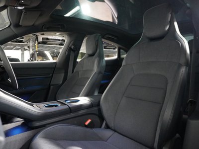 2023 Porsche TAYCAN — миниатюра 16