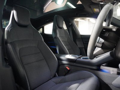 2023 Porsche TAYCAN photo 10