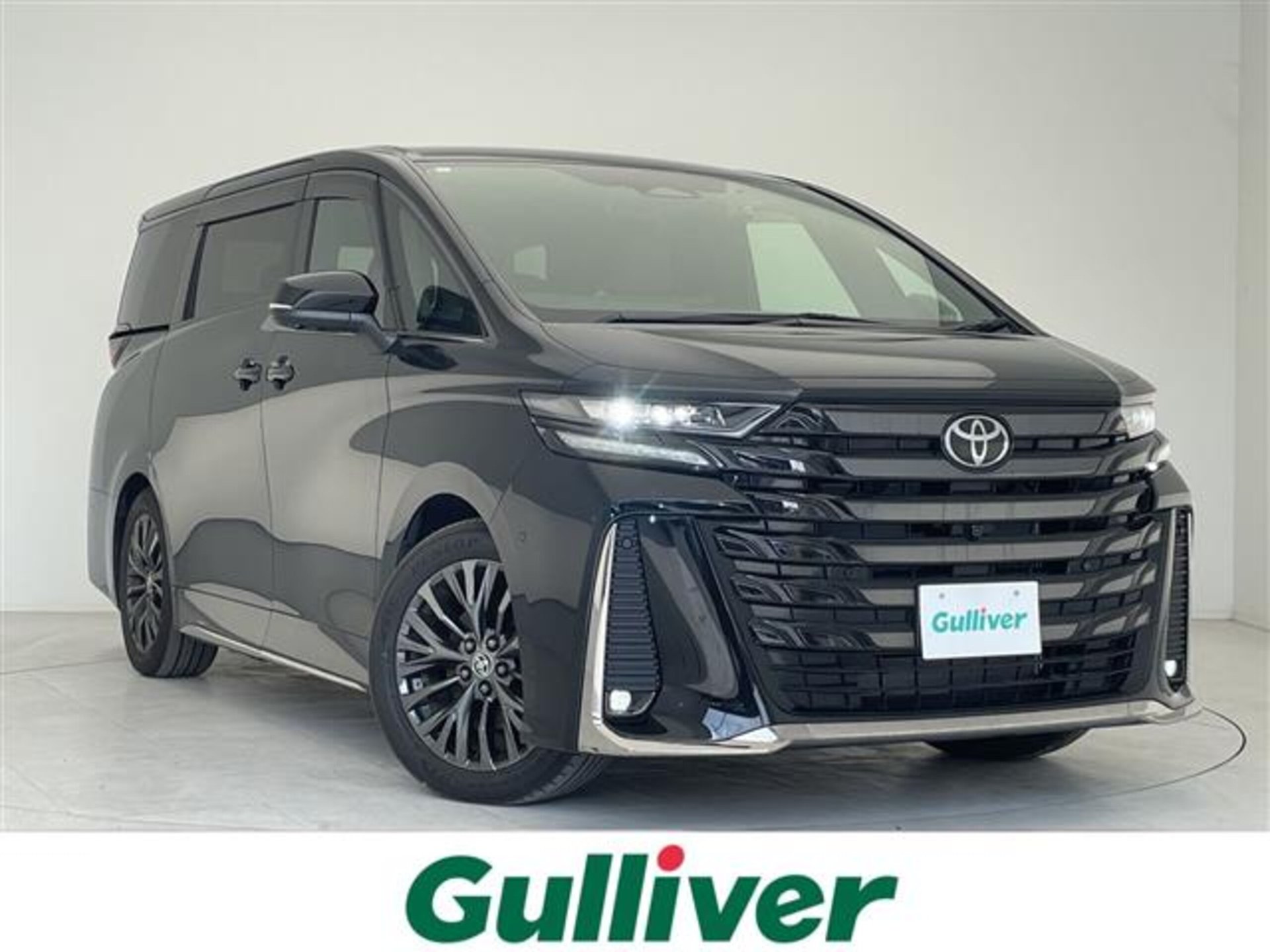 TOYOTA VELLFIRE - View 1