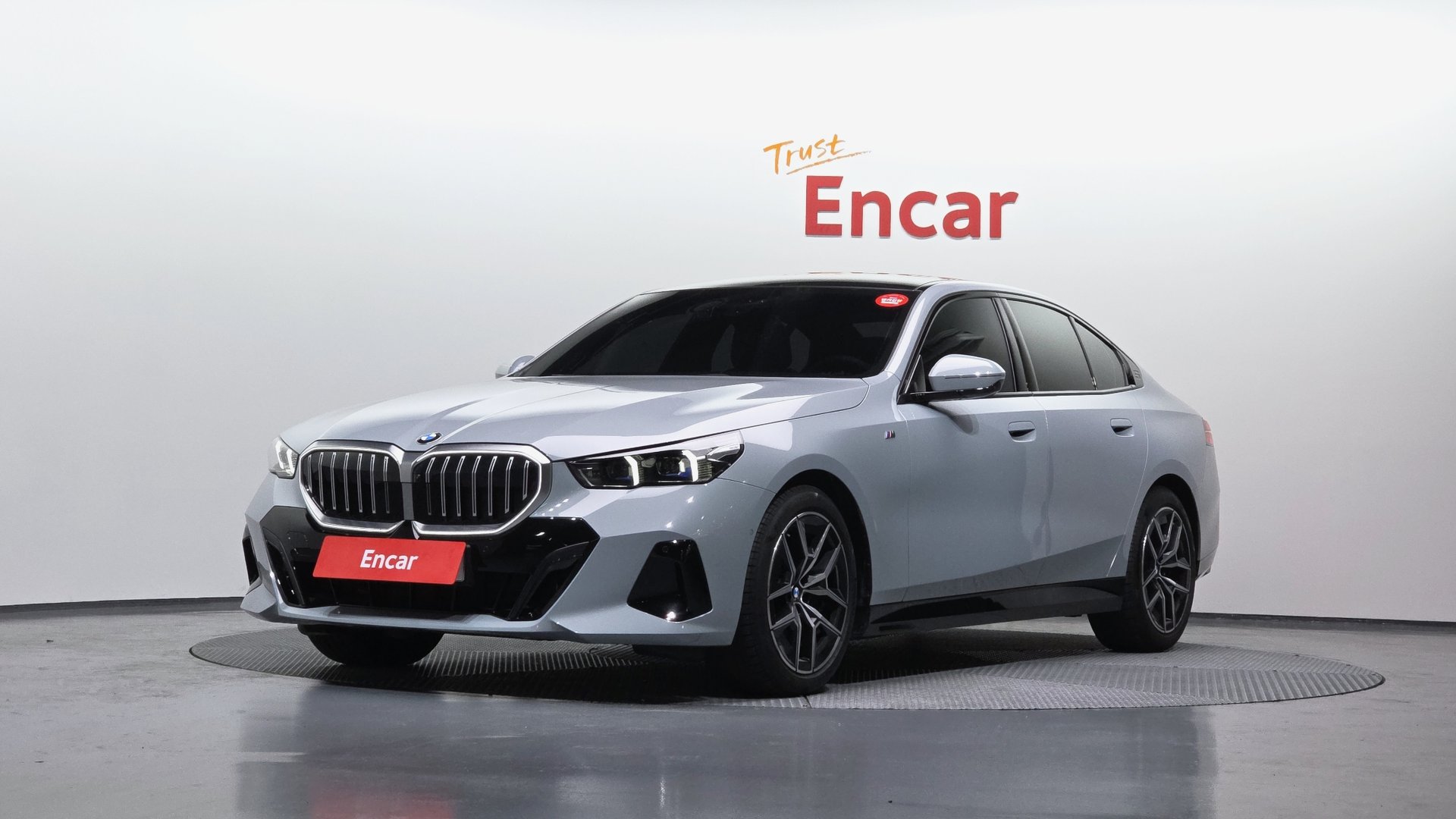 BMW 5 SERIES - View 1