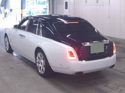 ROLLS-ROYCE PHANTOM - 2