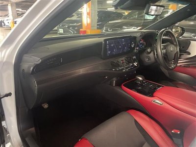 صورة مصغرة 25 لـ 2021 Lexus LS