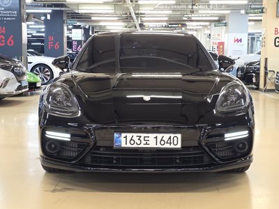 2018 Porsche PANAMERA 照片 3