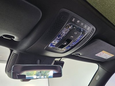 2025 Mercedes-BENZ GLB thumbnail 17