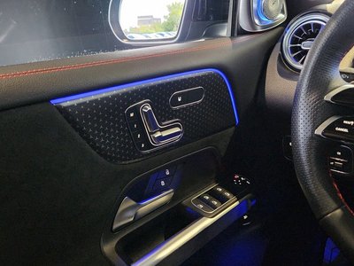 2025 Mercedes-BENZ GLB thumbnail 15