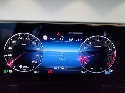 صورة 8 لـ 2025 Mercedes-BENZ GLB