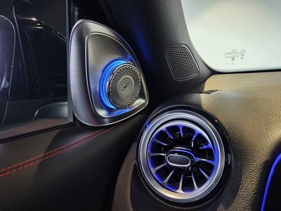 2025 Mercedes-BENZ GLB thumbnail 18