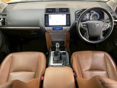 TOYOTA LAND CRUISER PRADO - 3