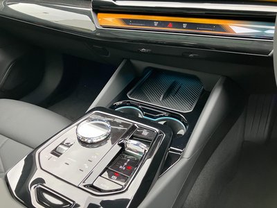 صورة مصغرة 246 لـ 2025 BMW 5 SERIES
