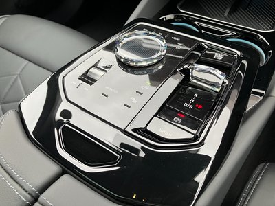 صورة مصغرة 253 لـ 2025 BMW 5 SERIES