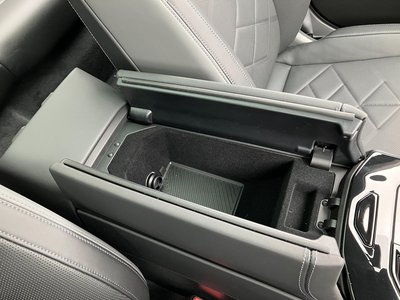 صورة مصغرة 281 لـ 2025 BMW 5 SERIES