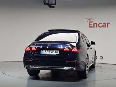 MERCEDES-BENZ E-CLASS - 3