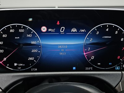 MERCEDES-BENZ E-CLASS - 8