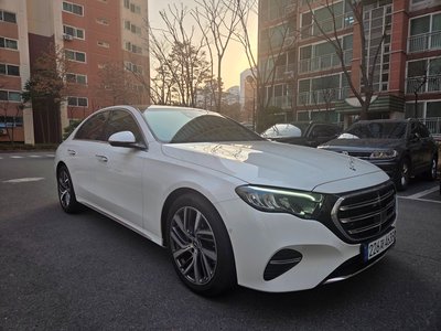 MERCEDES-BENZ E-CLASS - 5