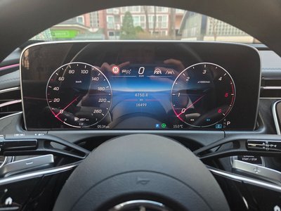 MERCEDES-BENZ E-CLASS - 8