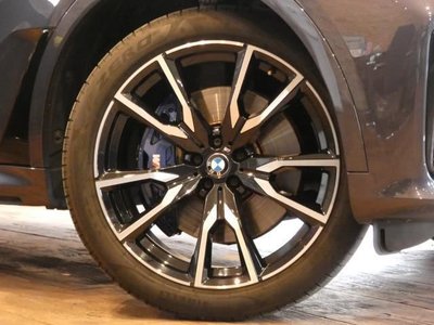 BMW X7 - 6