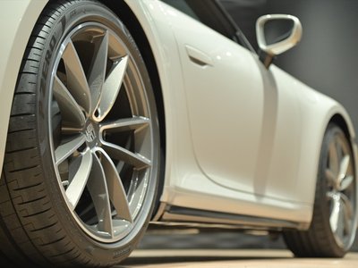 2024 Porsche 911 — миниатюра 19