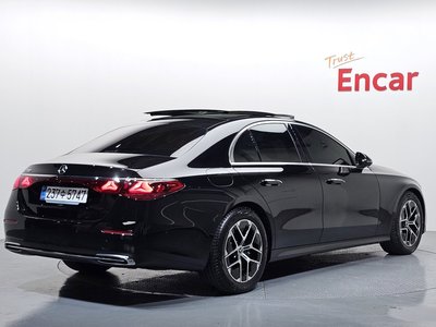 MERCEDES-BENZ E-CLASS - 3