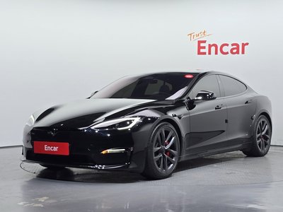 TESLA MODEL S - 1