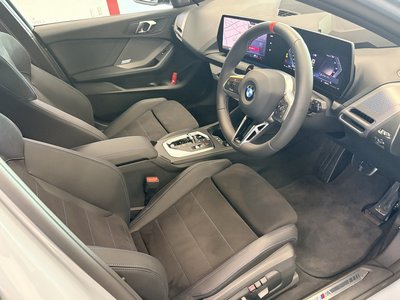 صورة مصغرة 35 لـ 2026 BMW 1 SERIES