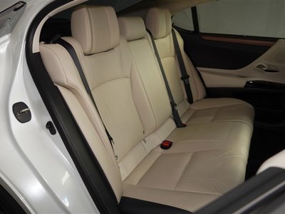 2023 Lexus ES — миниатюра 20